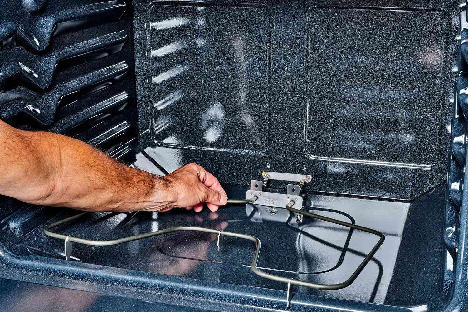 Replacing an oven heating element